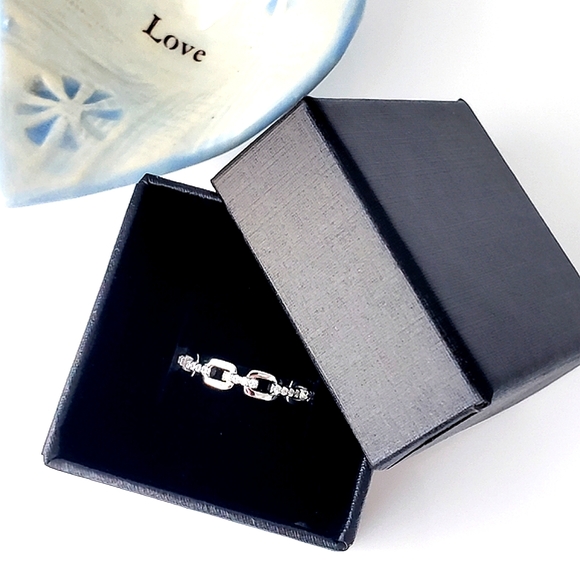 NEW White Gold Plated 925 Sterling Silver Diamond Link Ring - Picture 8 of 9